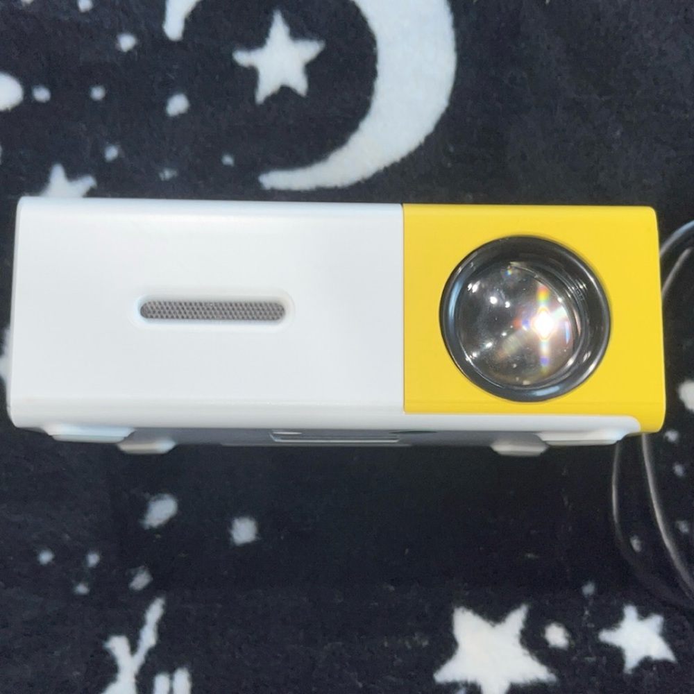 Small Projector - Picture 6 of 6